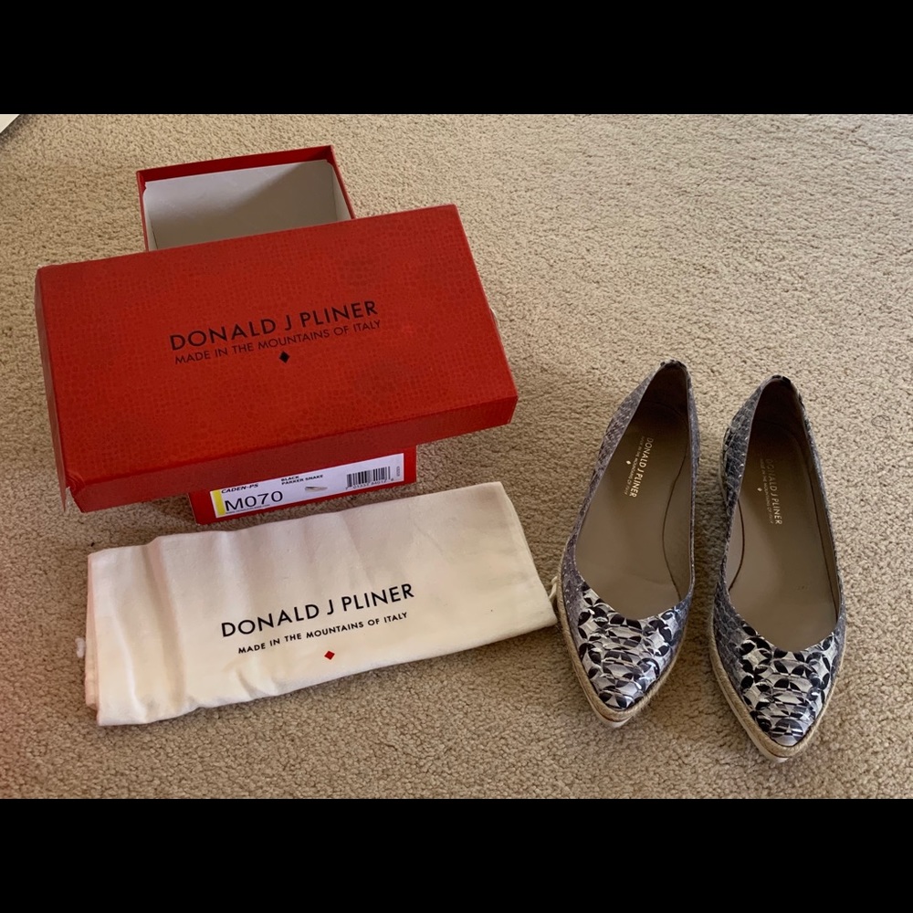 Donald J Pliner, Caden flats, size 7